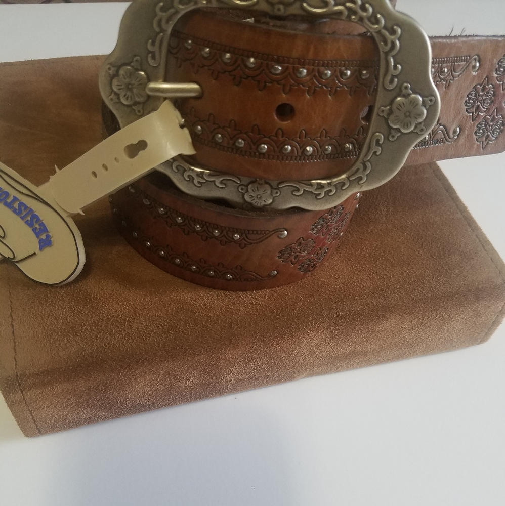 Resistol wonen leather belt with embossed detail